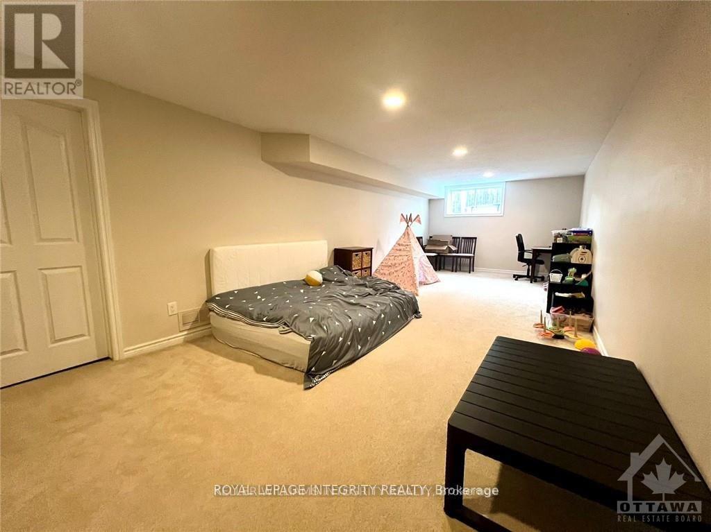 Photo 3 of 533 Remnor Avenue, Ottawa ON