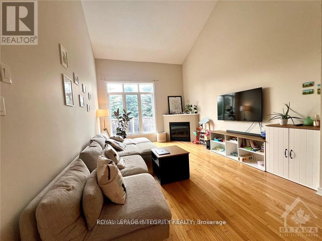 Photo 14 of 533 Remnor Avenue, Ottawa ON