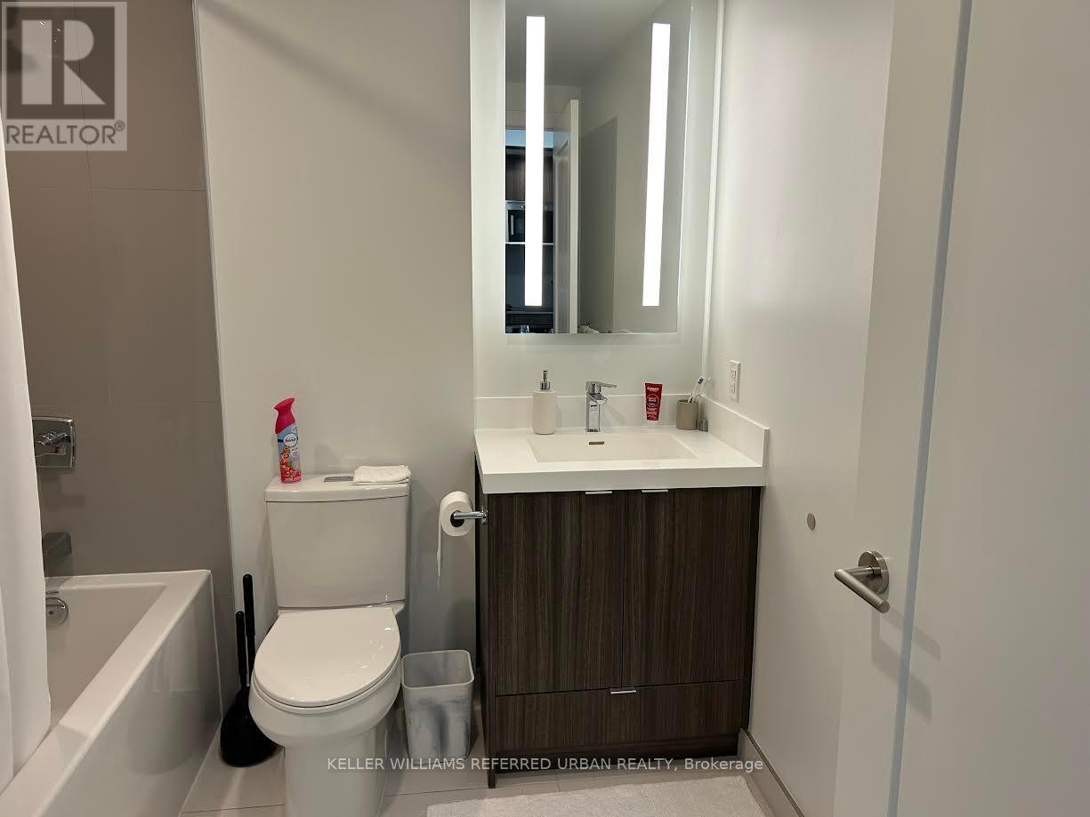 Photo 12 of 1438 20 Inn On The Park Drive, Toronto ON