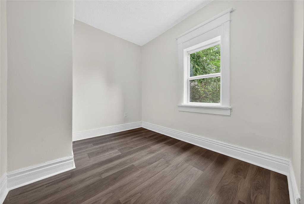 Photo 16 of 585 Anderson Avenue, Winnipeg MB