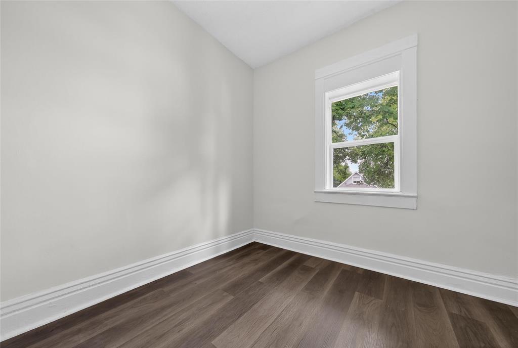 Photo 21 of 585 Anderson Avenue, Winnipeg MB