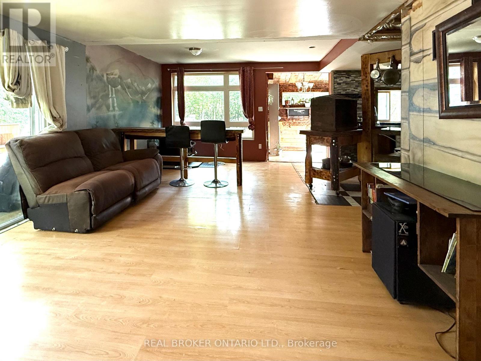 Photo 8 of 2401 Totem Ranch Road, North Grenville ON