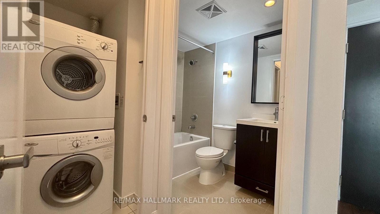 Photo 14 of 1008 18 Graydon Hall Drive, Toronto ON