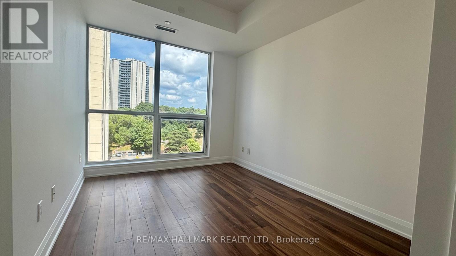 Photo 15 of 1008 18 Graydon Hall Drive, Toronto ON