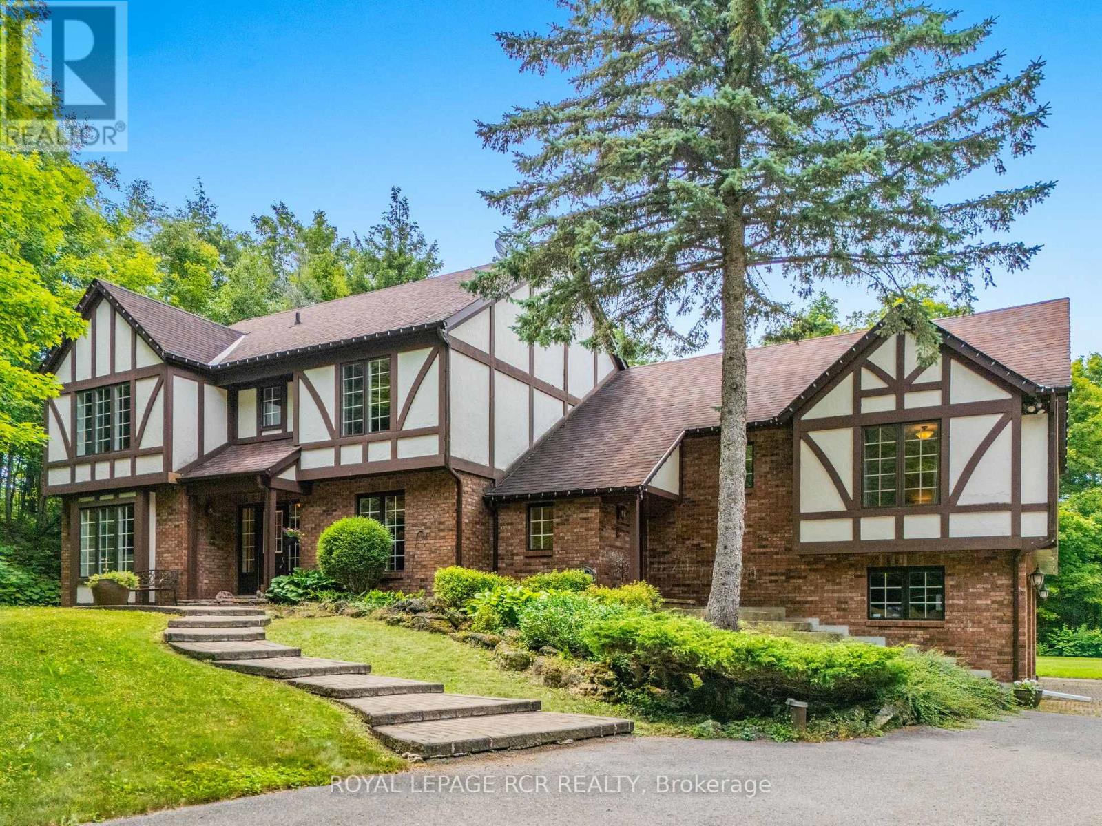 Photo 1 of 832 Boston Mills Road, Caledon ON