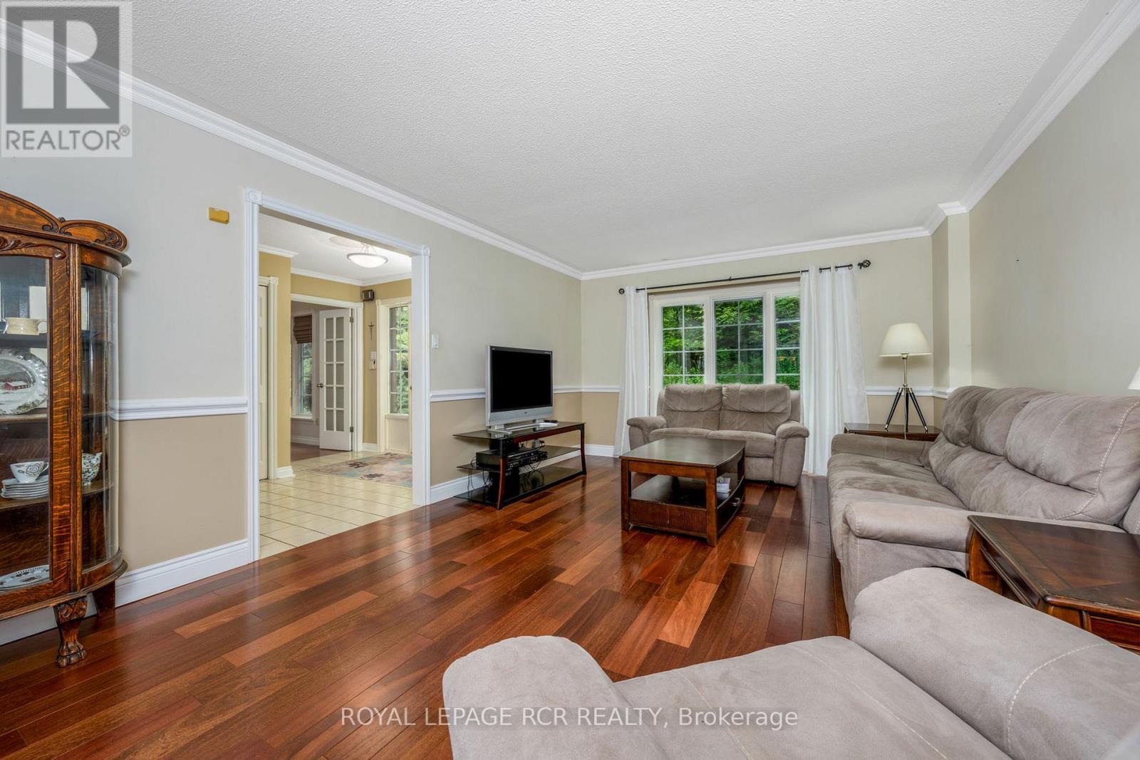 Photo 12 of 832 Boston Mills Road, Caledon ON