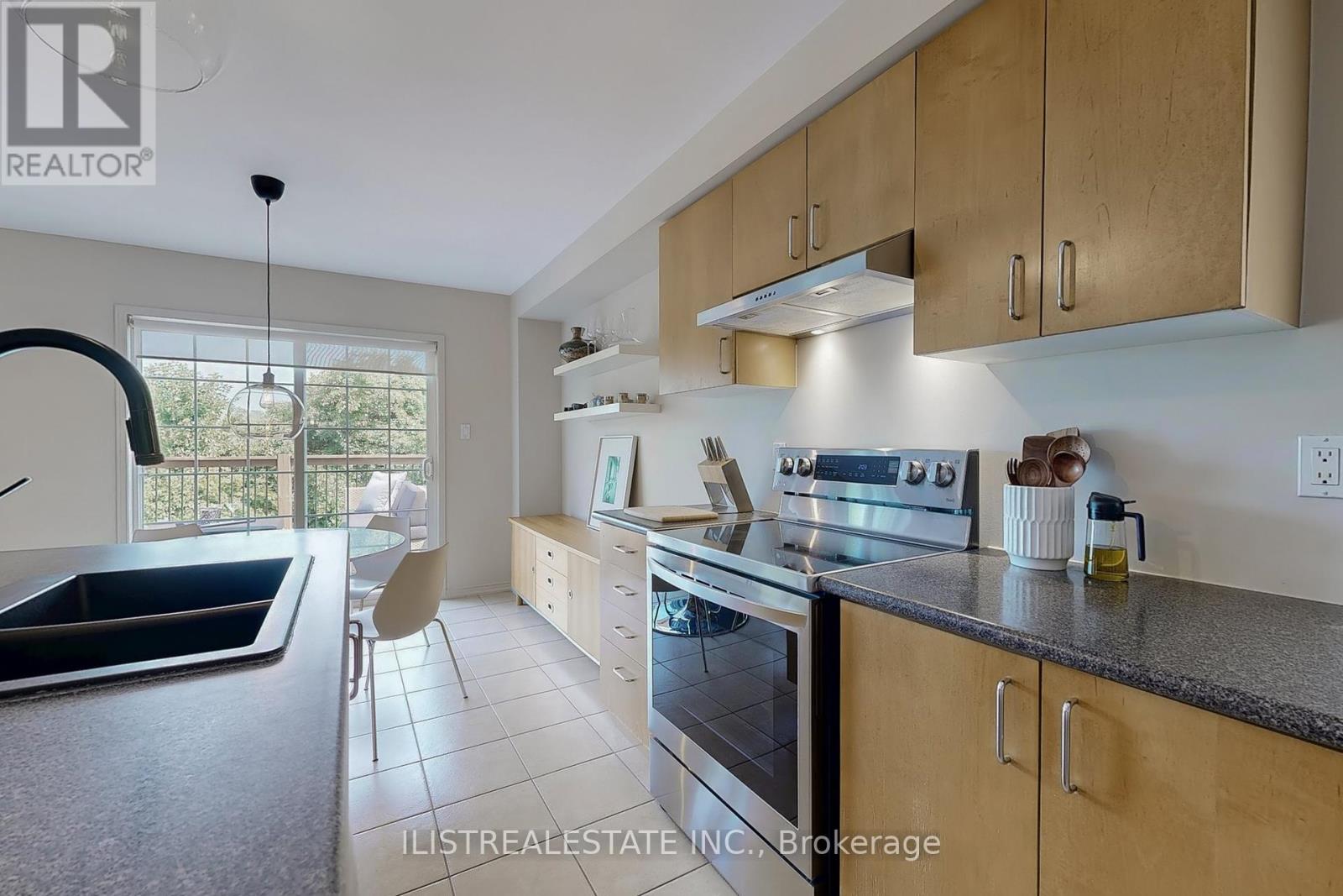 Photo 12 of 50 Moynahan Crescent, Ajax ON