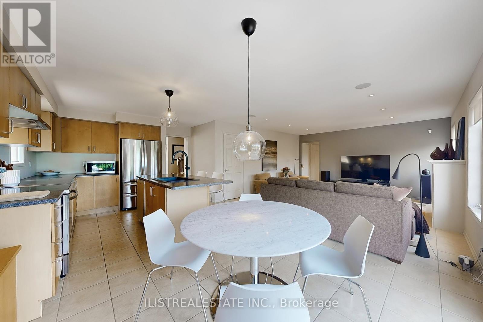 Photo 14 of 50 Moynahan Crescent, Ajax ON