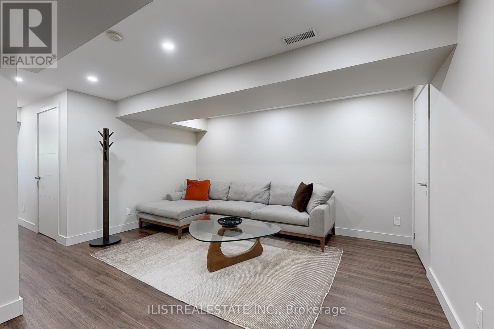 Photo 41 of 50 Moynahan Crescent, Ajax ON