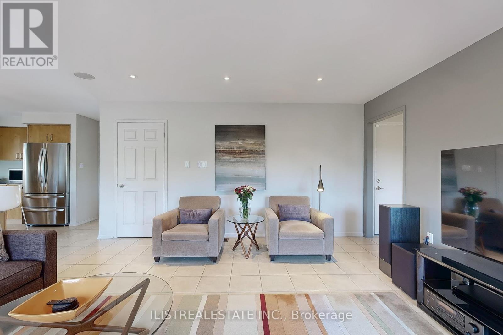 Photo 7 of 50 Moynahan Crescent, Ajax ON