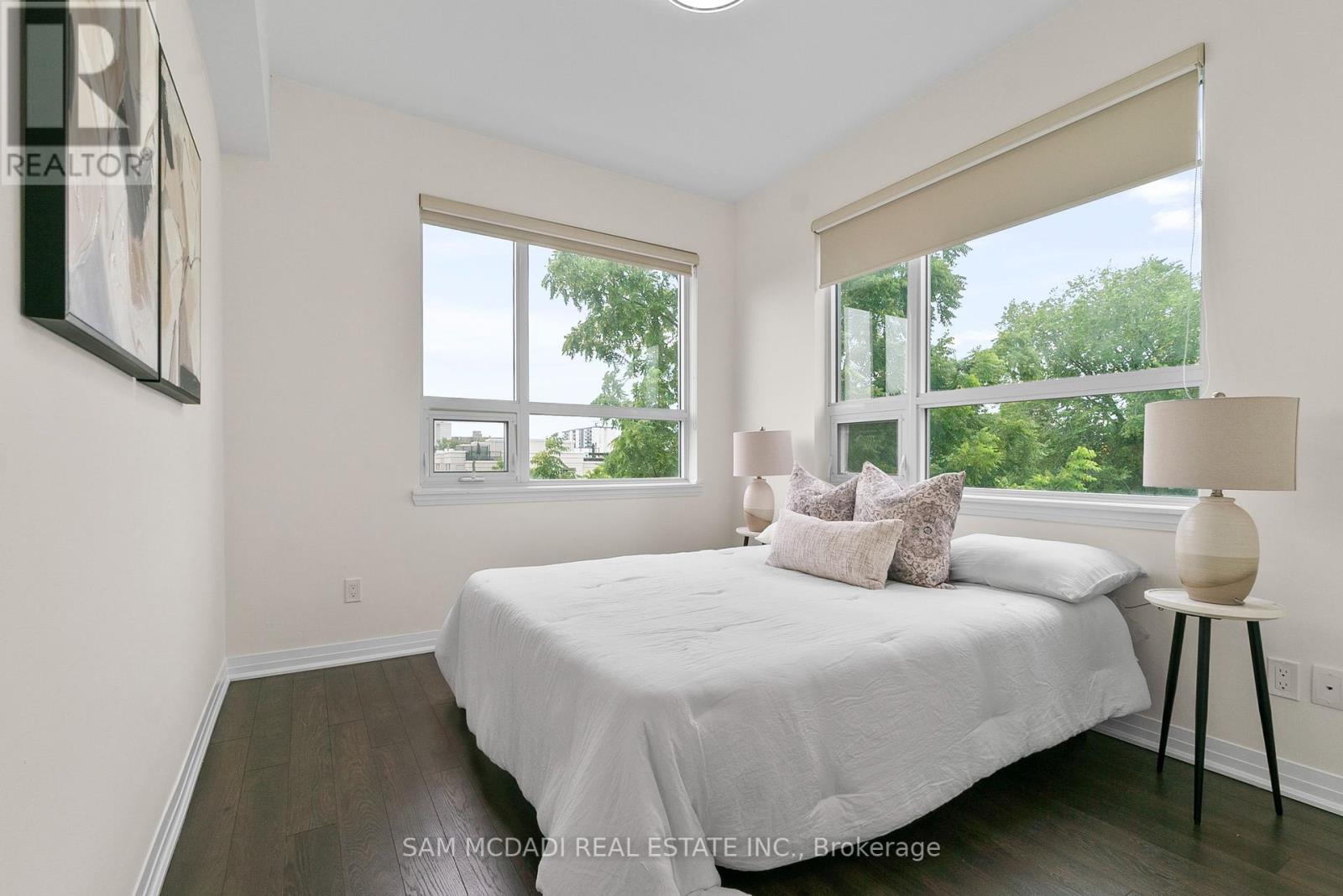Photo 14 of 39 650 Atwater Avenue, Mississauga ON
