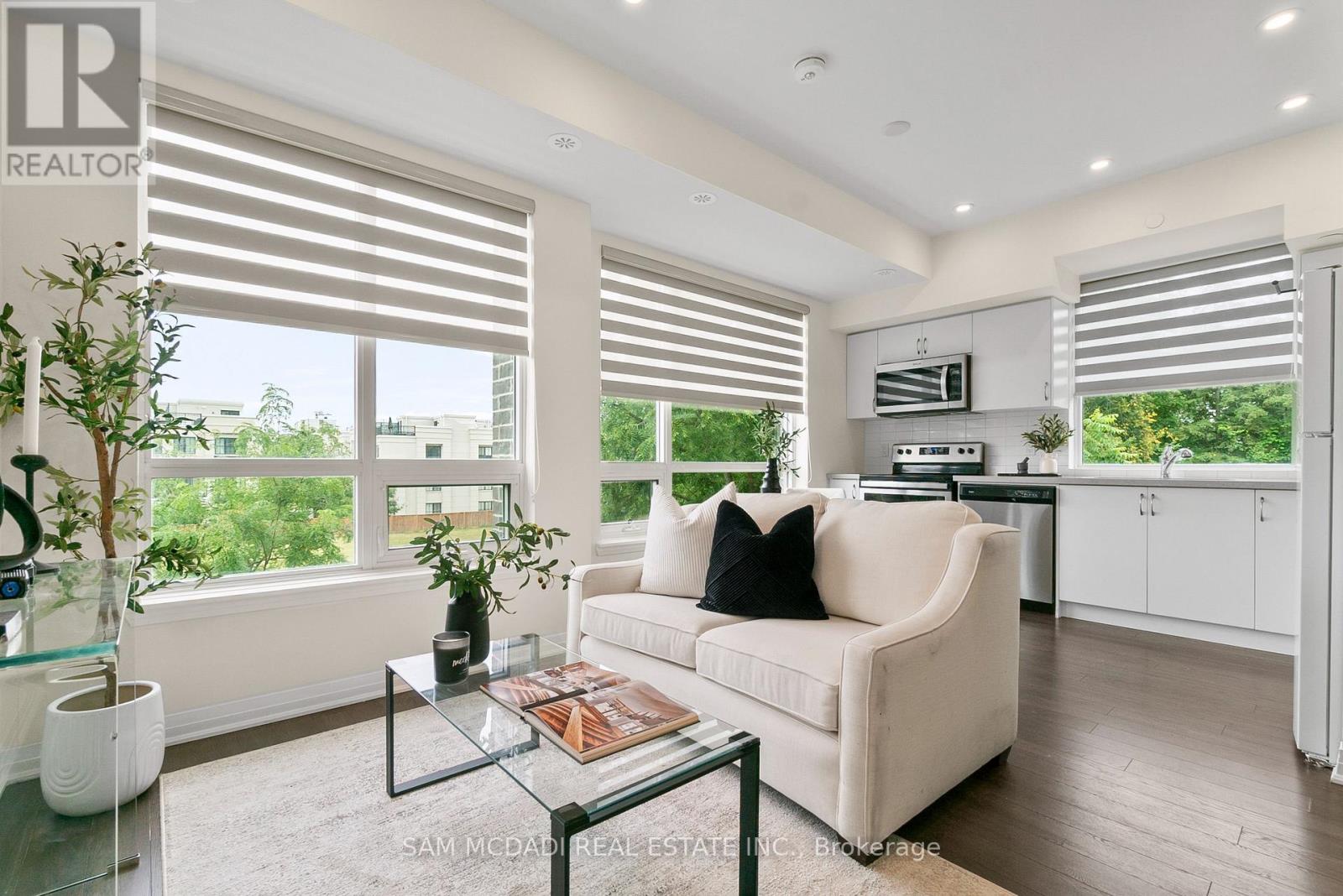 Photo 3 of 39 650 Atwater Avenue, Mississauga ON