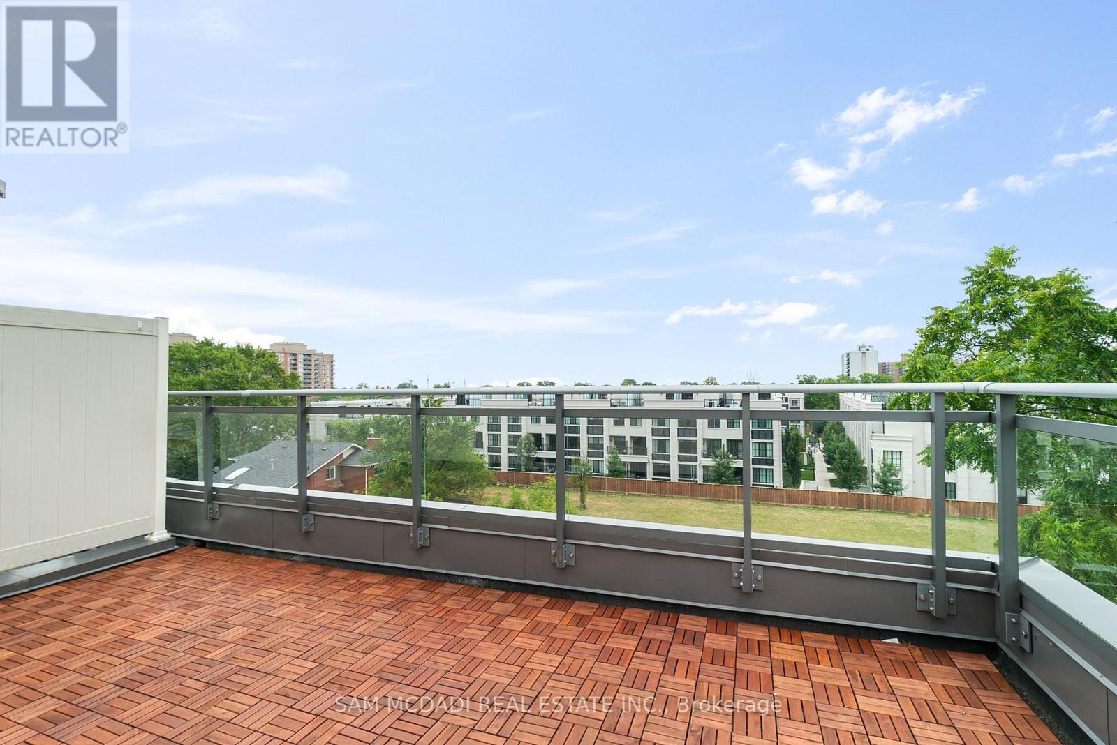 Photo 12 of 39 650 Atwater Avenue, Mississauga ON