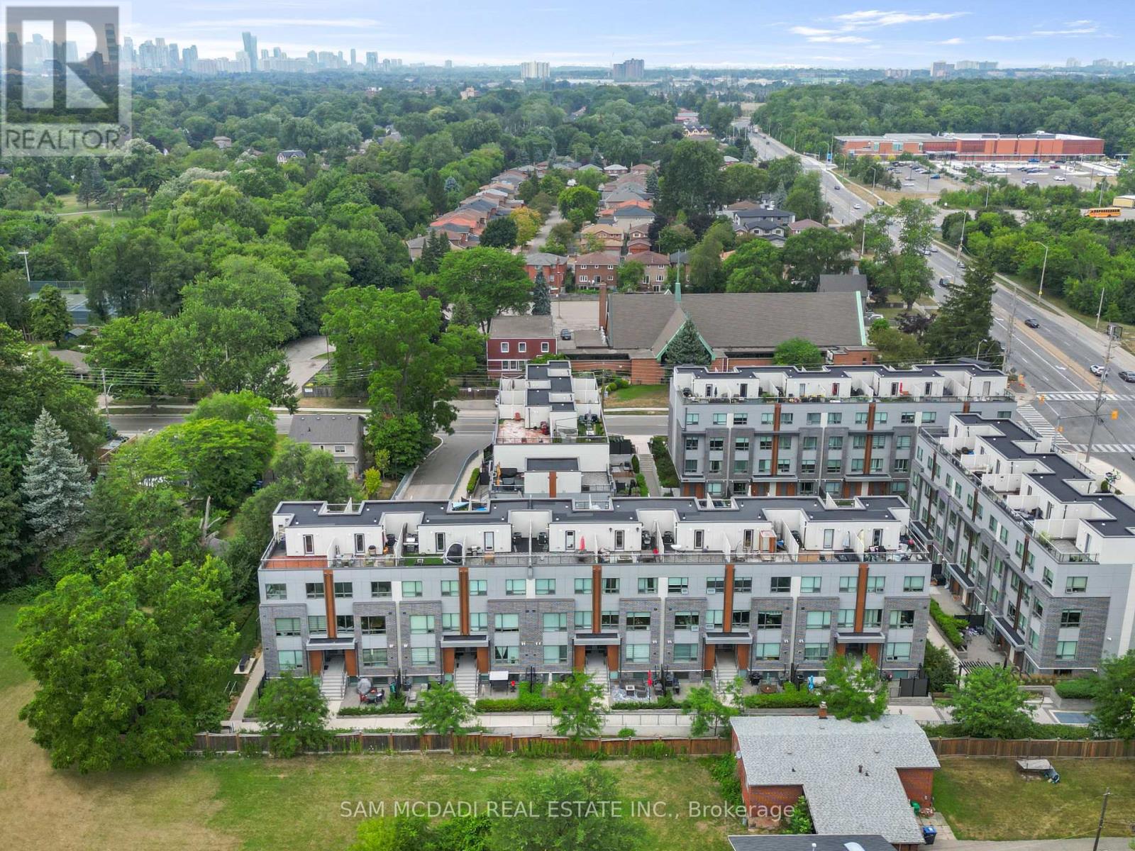 Photo 17 of 39 650 Atwater Avenue, Mississauga ON