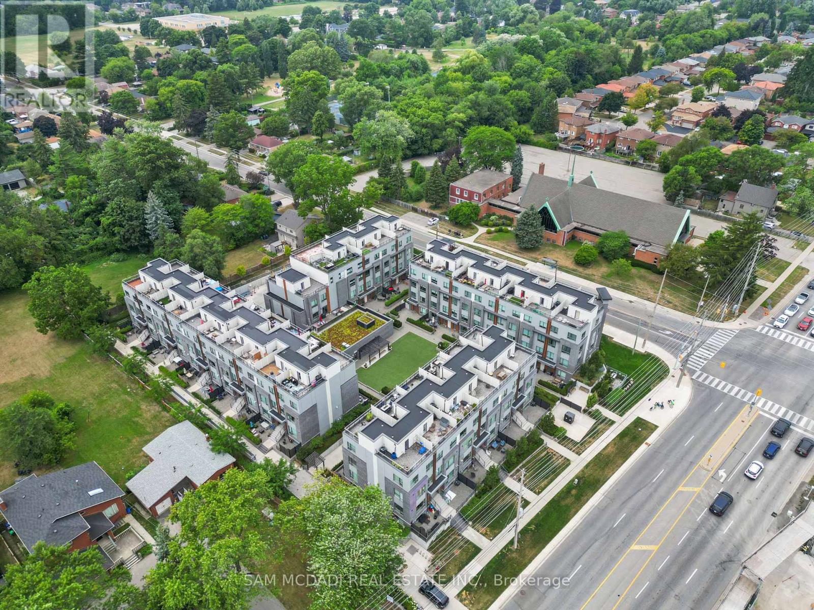 Photo 19 of 39 650 Atwater Avenue, Mississauga ON