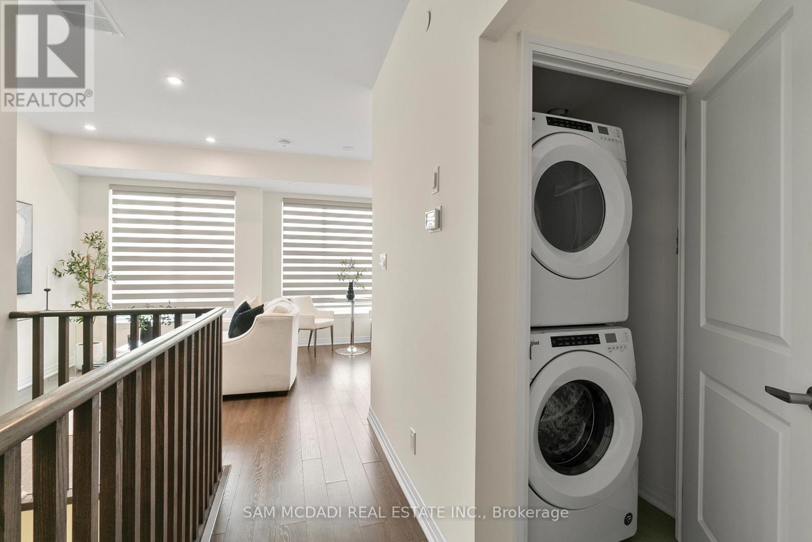 Photo 4 of 39 650 Atwater Avenue, Mississauga ON