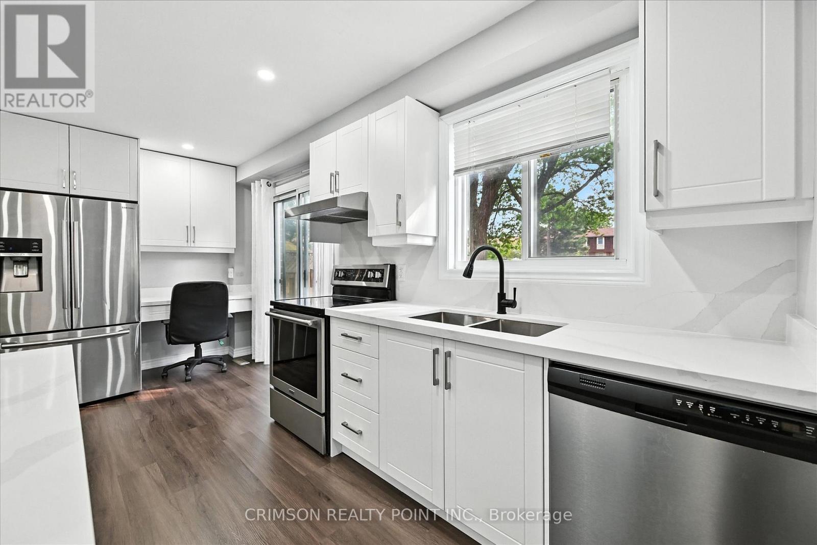 Photo 28 of 37 235 Bronte Street S, Milton ON