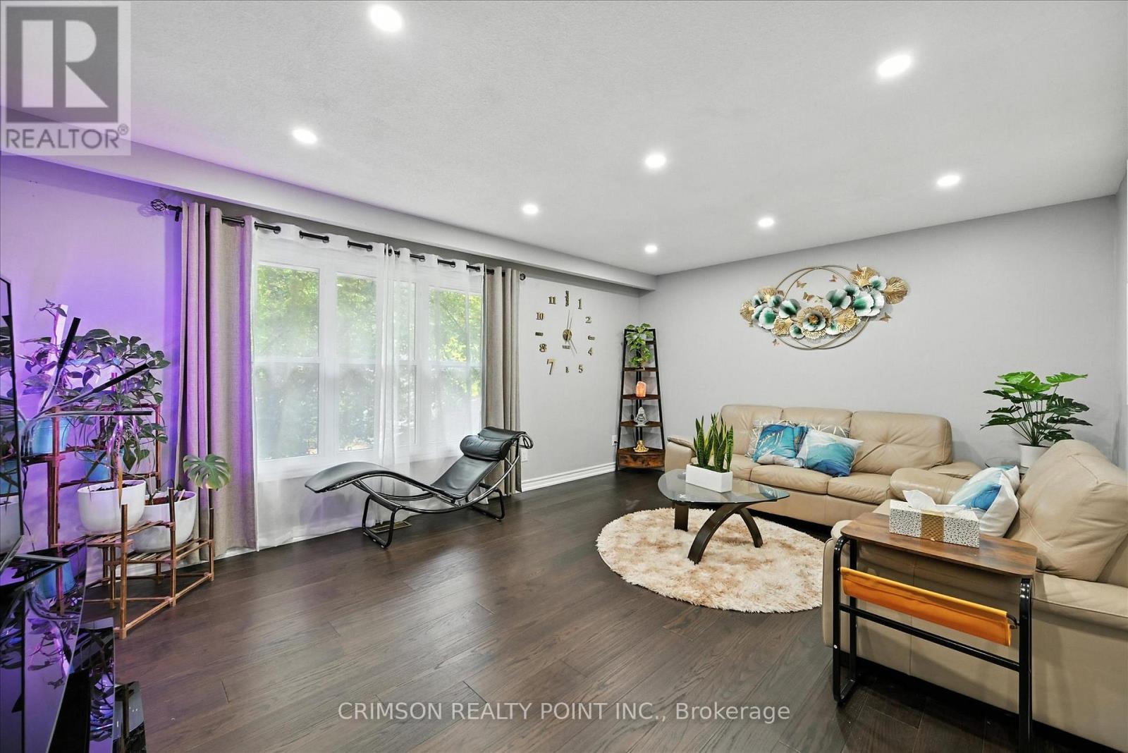 Photo 16 of 37 235 Bronte Street S, Milton ON
