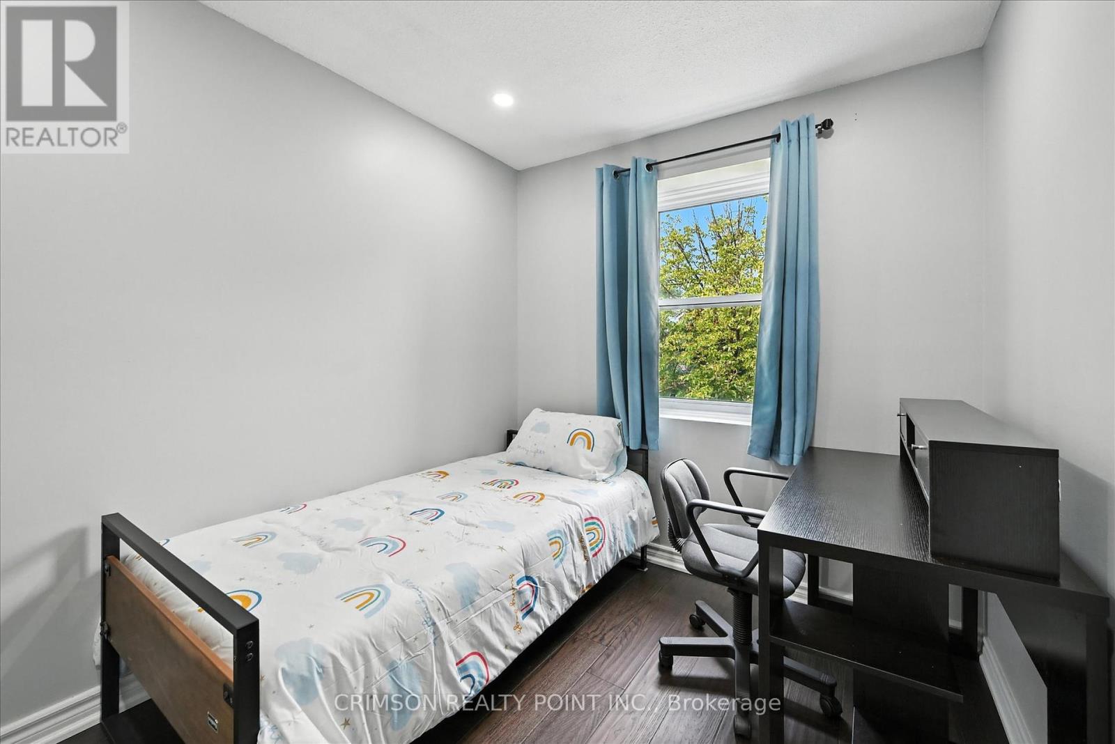 Photo 8 of 37 235 Bronte Street S, Milton ON