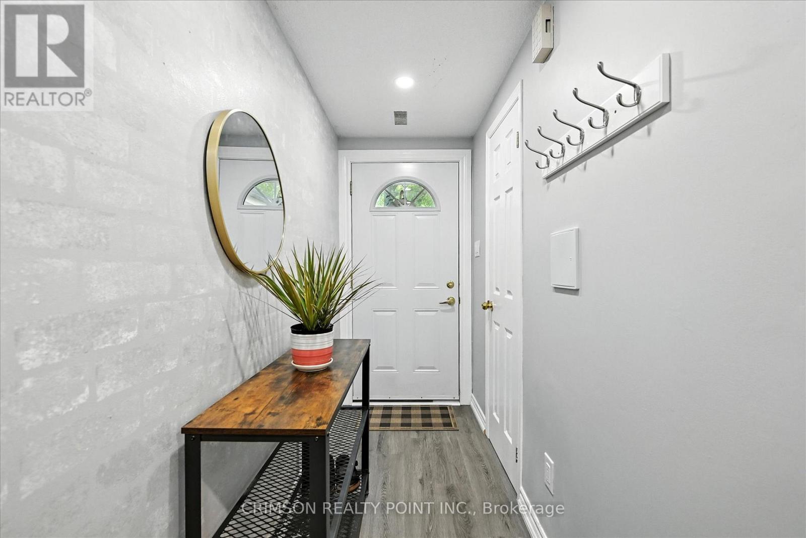 Photo 4 of 37 235 Bronte Street S, Milton ON