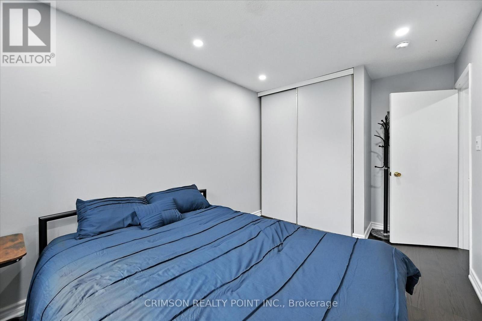 Photo 32 of 37 235 Bronte Street S, Milton ON