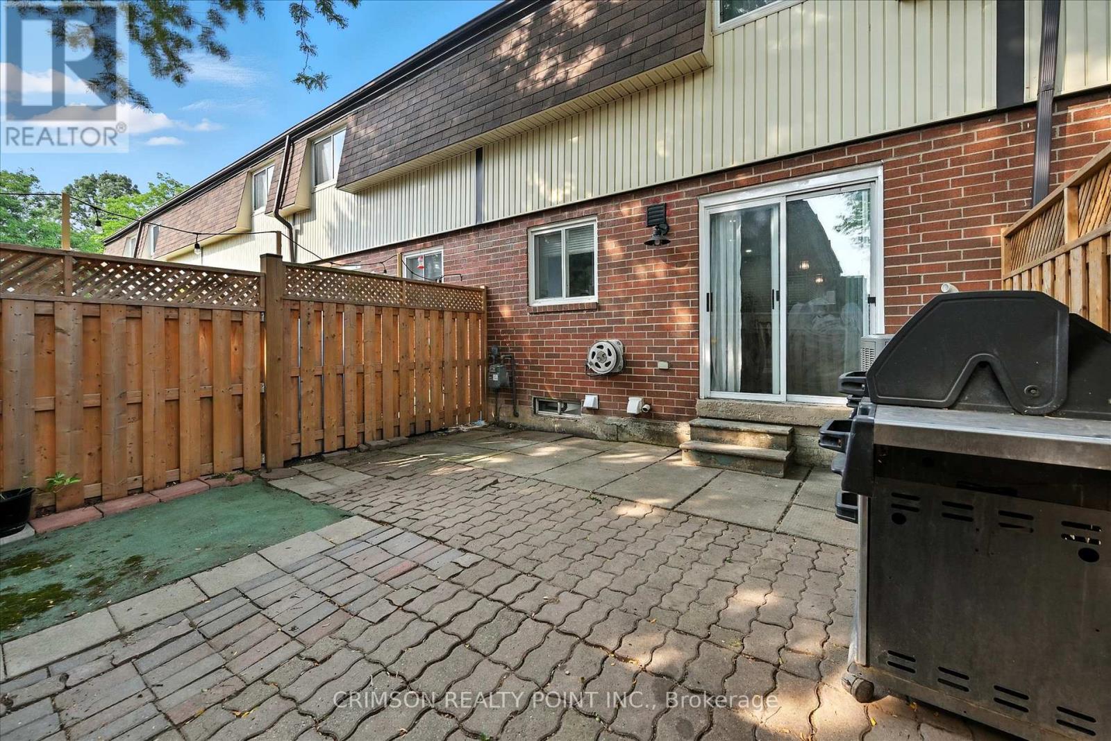 Photo 11 of 37 235 Bronte Street S, Milton ON