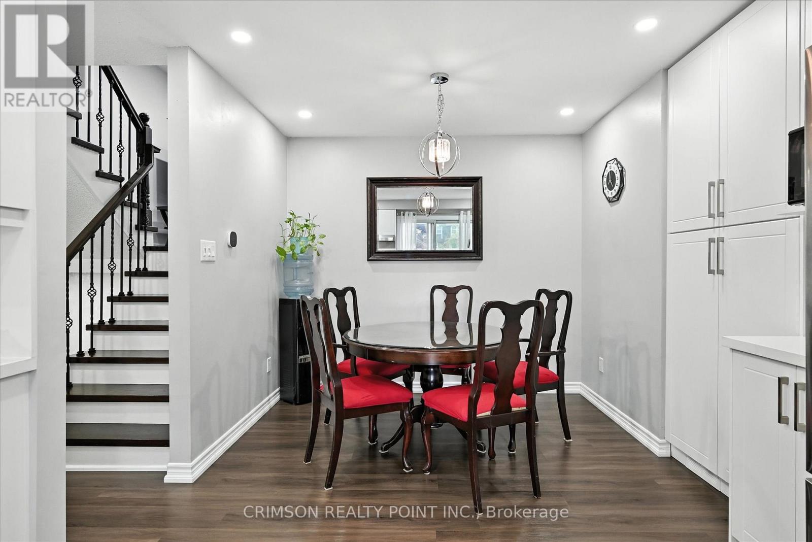Photo 3 of 37 235 Bronte Street S, Milton ON