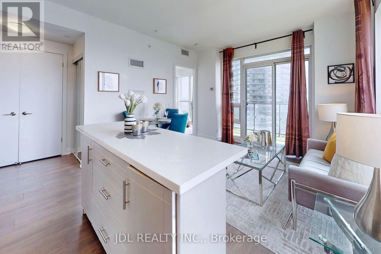 Photo 10 of 3206 2212 Lakeshore Boulevard W, Toronto ON