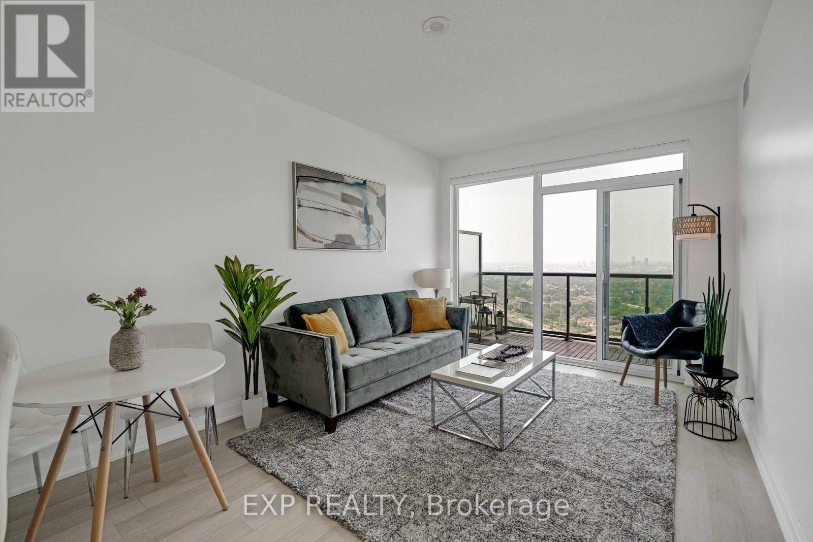Photo 10 of 4506 56 Annie Craig Drive, Toronto ON