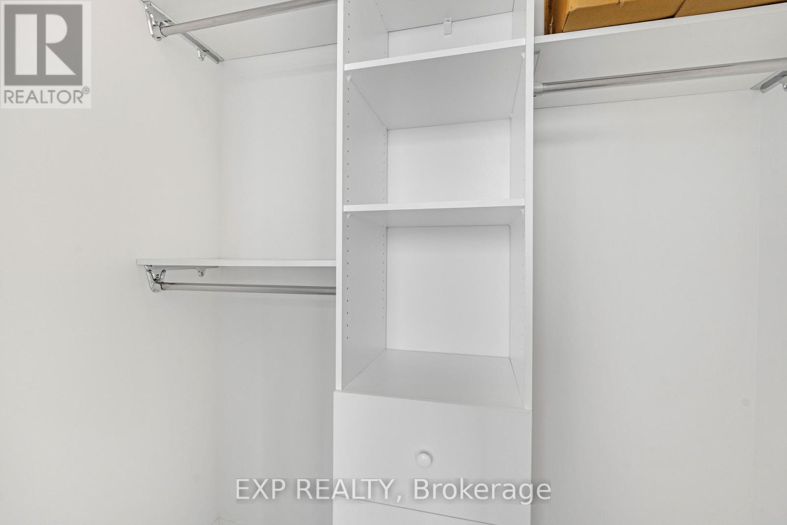 Photo 17 of 4506 56 Annie Craig Drive, Toronto ON