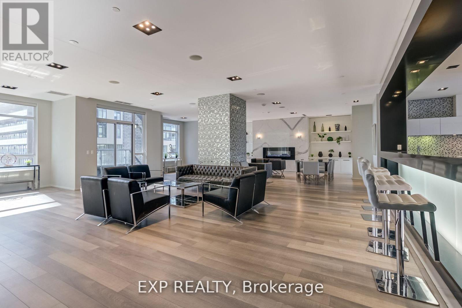 Photo 20 of 4506 56 Annie Craig Drive, Toronto ON