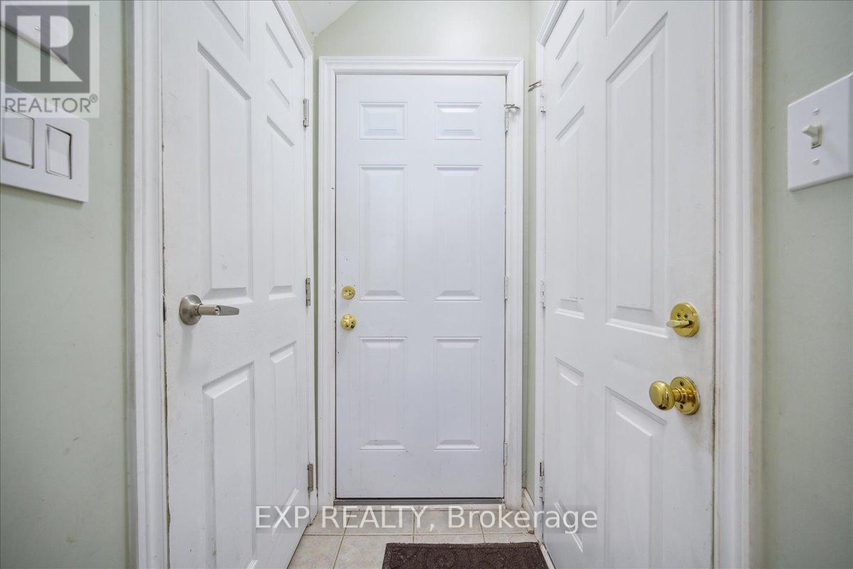 Photo 28 of 18 Raccoon Street, Brampton ON