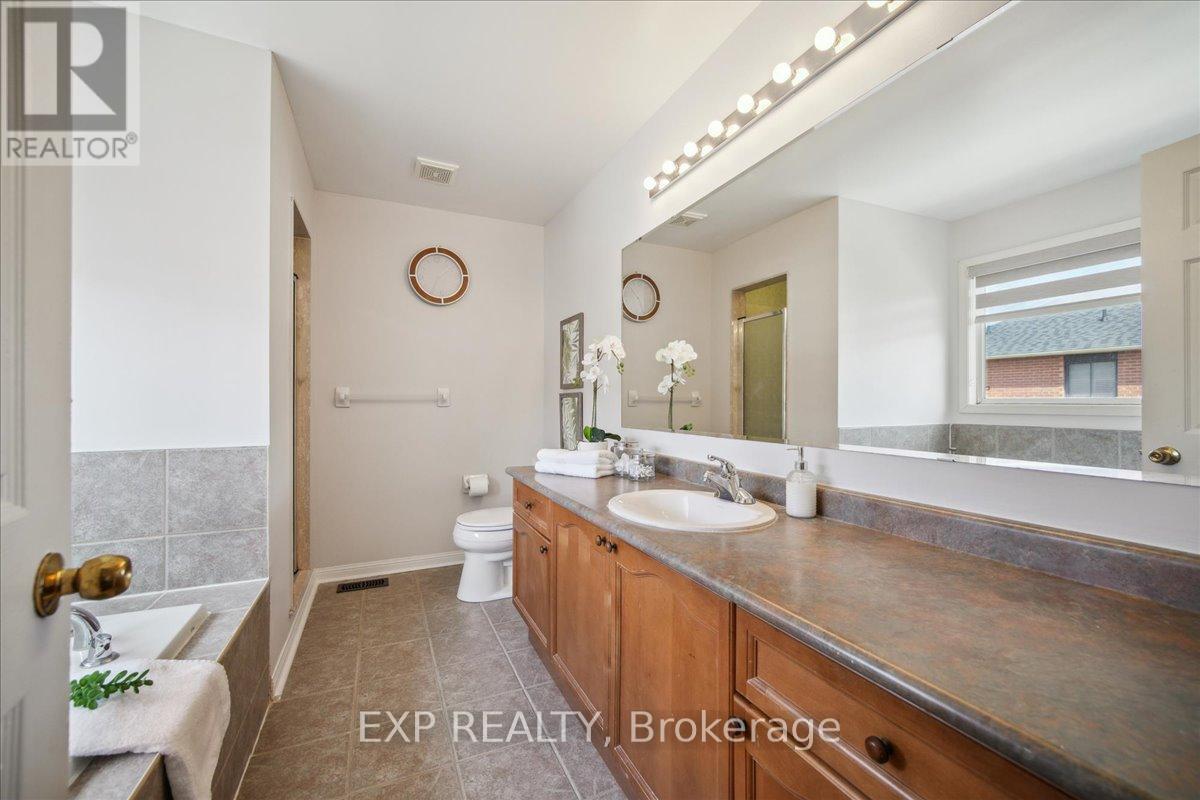 Photo 34 of 18 Raccoon Street, Brampton ON