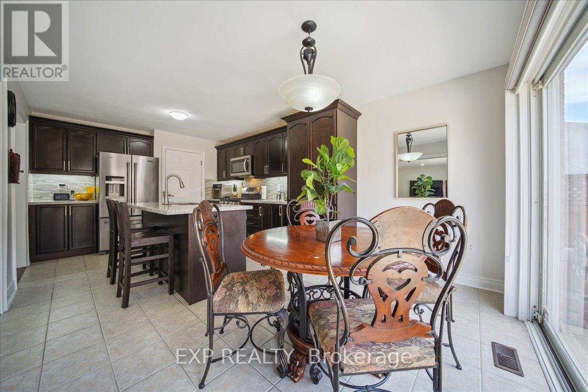 Photo 11 of 18 Raccoon Street, Brampton ON