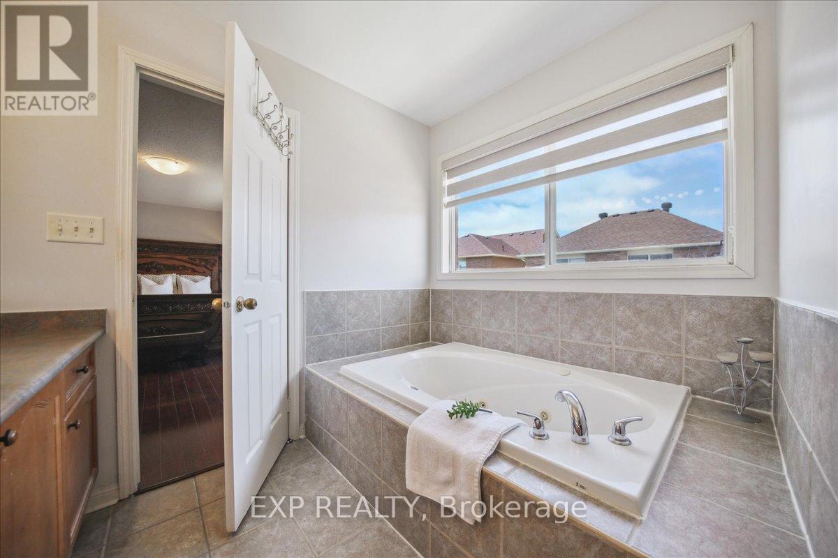 Photo 50 of 18 Raccoon Street, Brampton ON