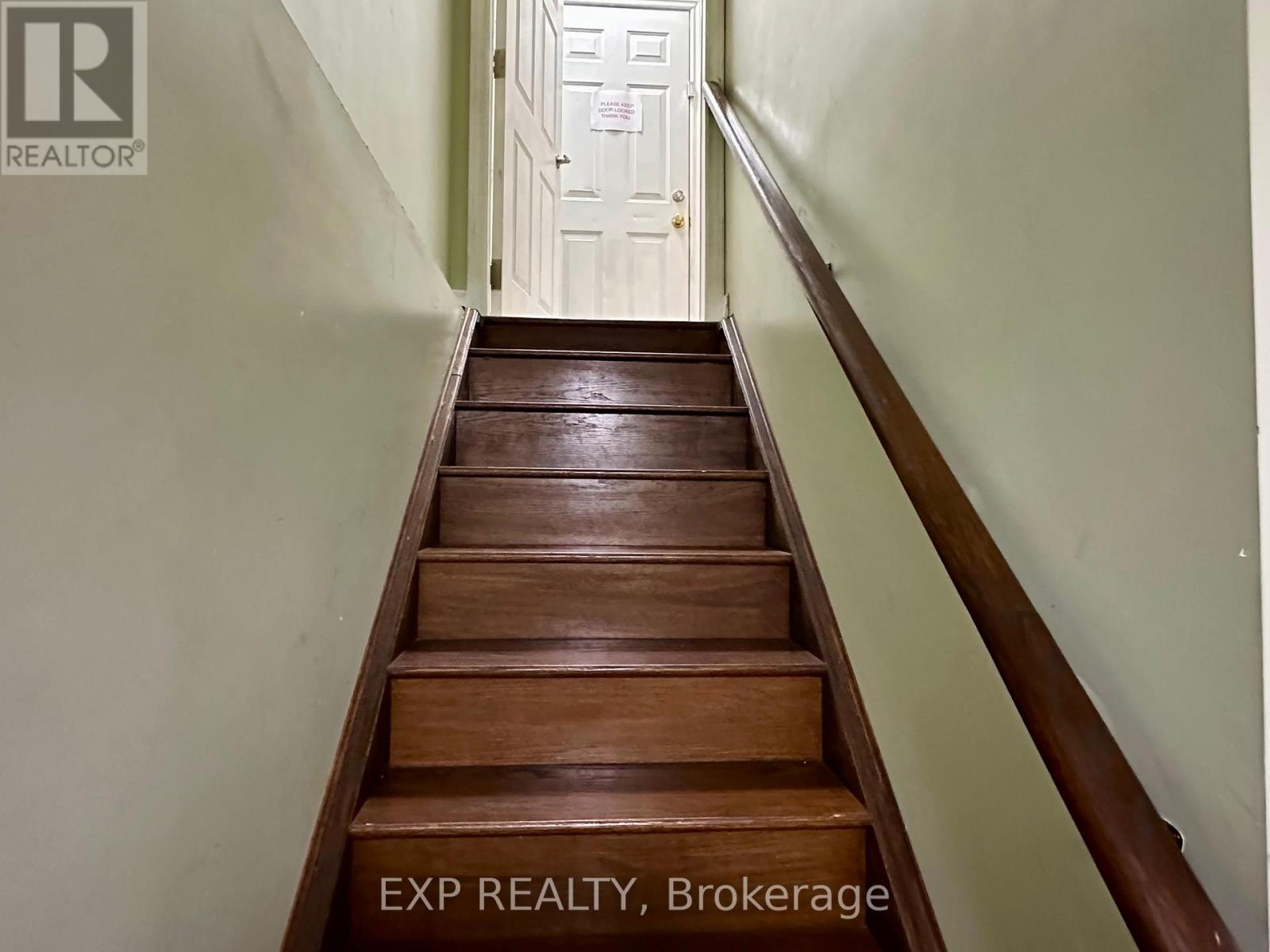 Photo 33 of 18 Raccoon Street, Brampton ON