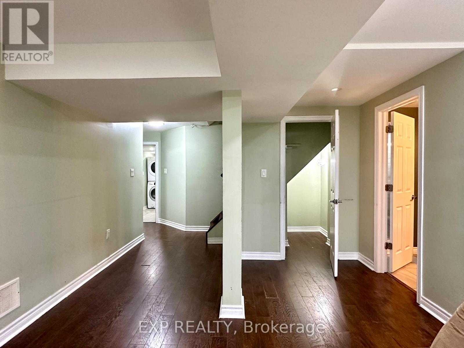 Photo 35 of 18 Raccoon Street, Brampton ON