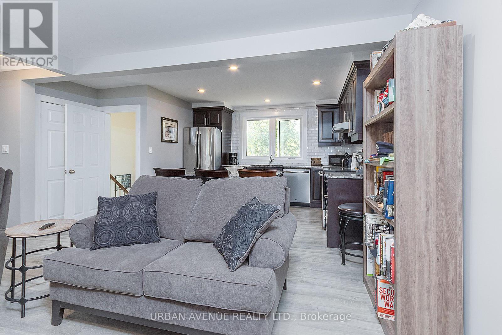 Photo 8 of 509 View Lake Road, Scugog ON