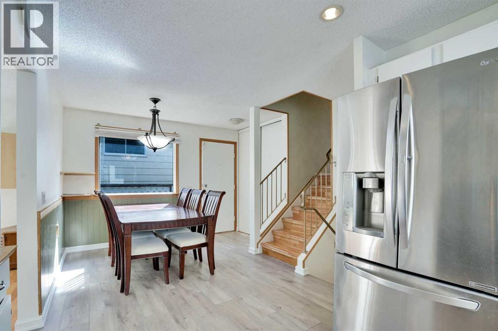 Single Family House 4 Level for Sale in  Erin Ridge Road SE Erin Woods Calgary 
