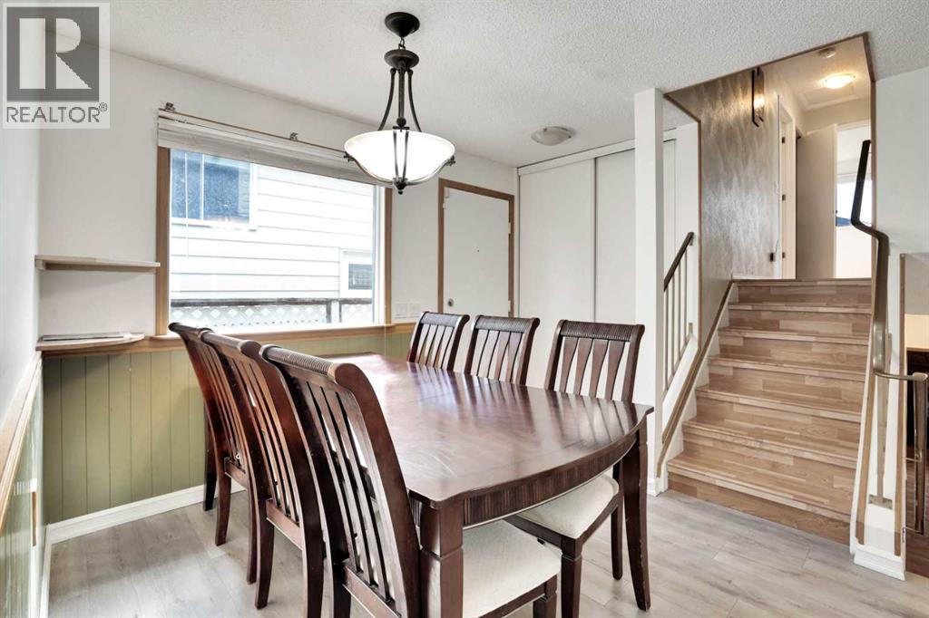 Single Family House 4 Level for Sale in  Erin Ridge Road SE Erin Woods Calgary 