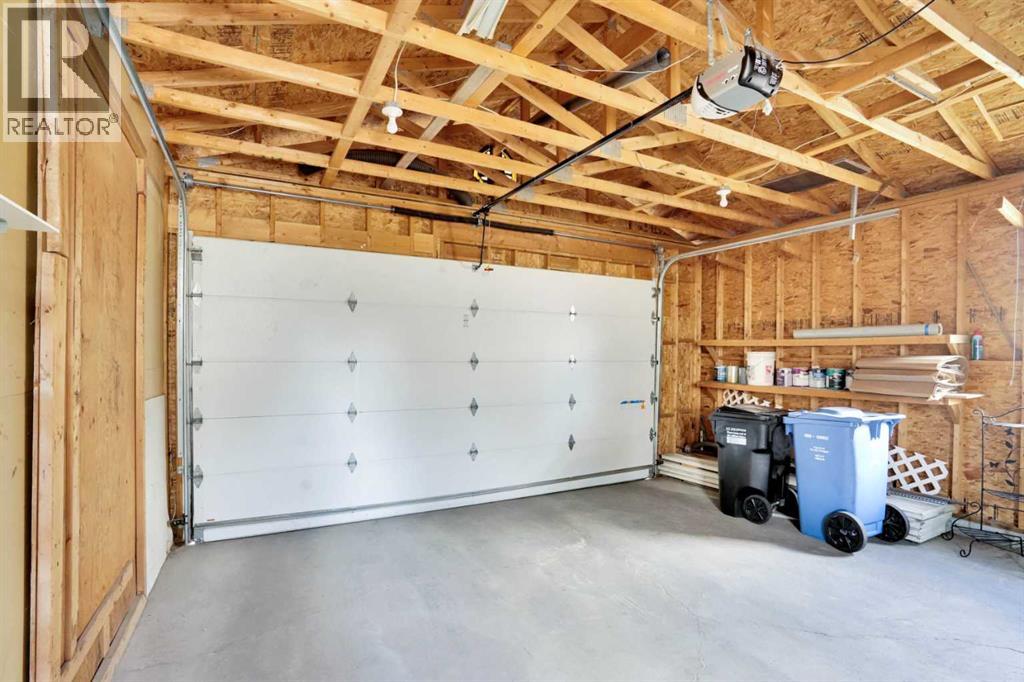 Single Family House 4 Level for Sale in  Erin Ridge Road SE Erin Woods Calgary 
