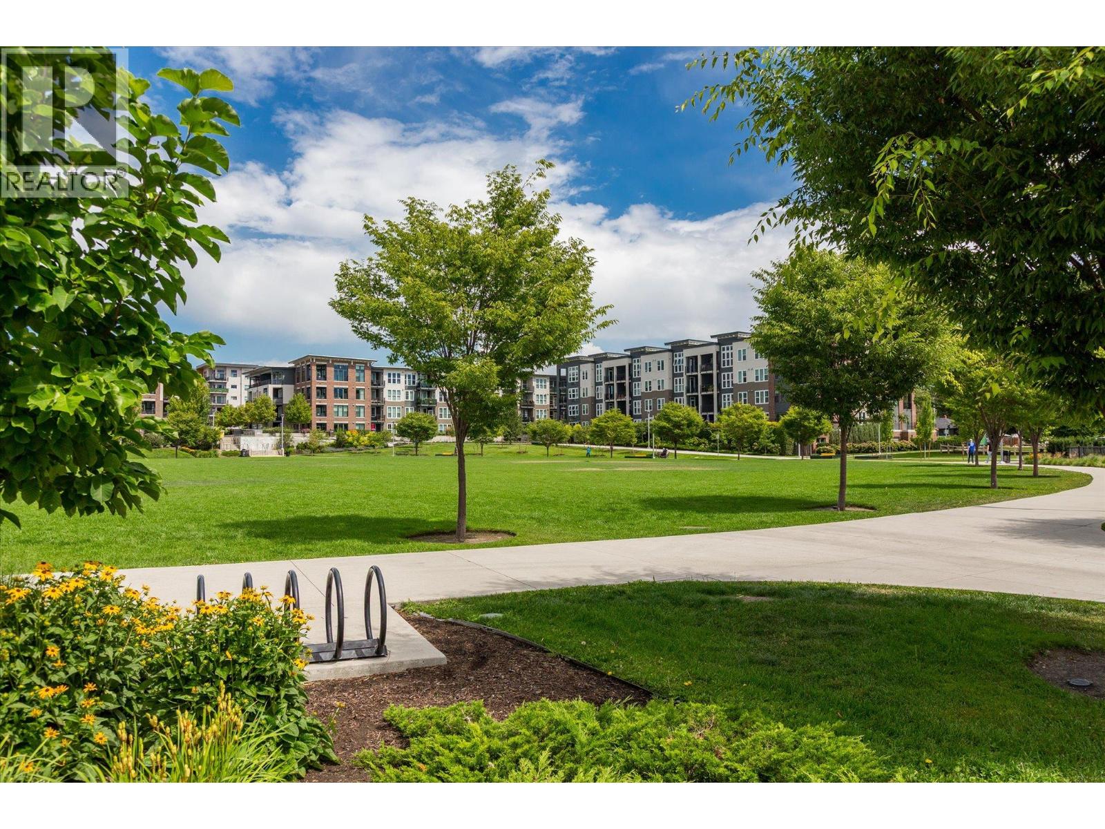 Photo 35 of 530 Rowcliffe Avenue, Kelowna BC