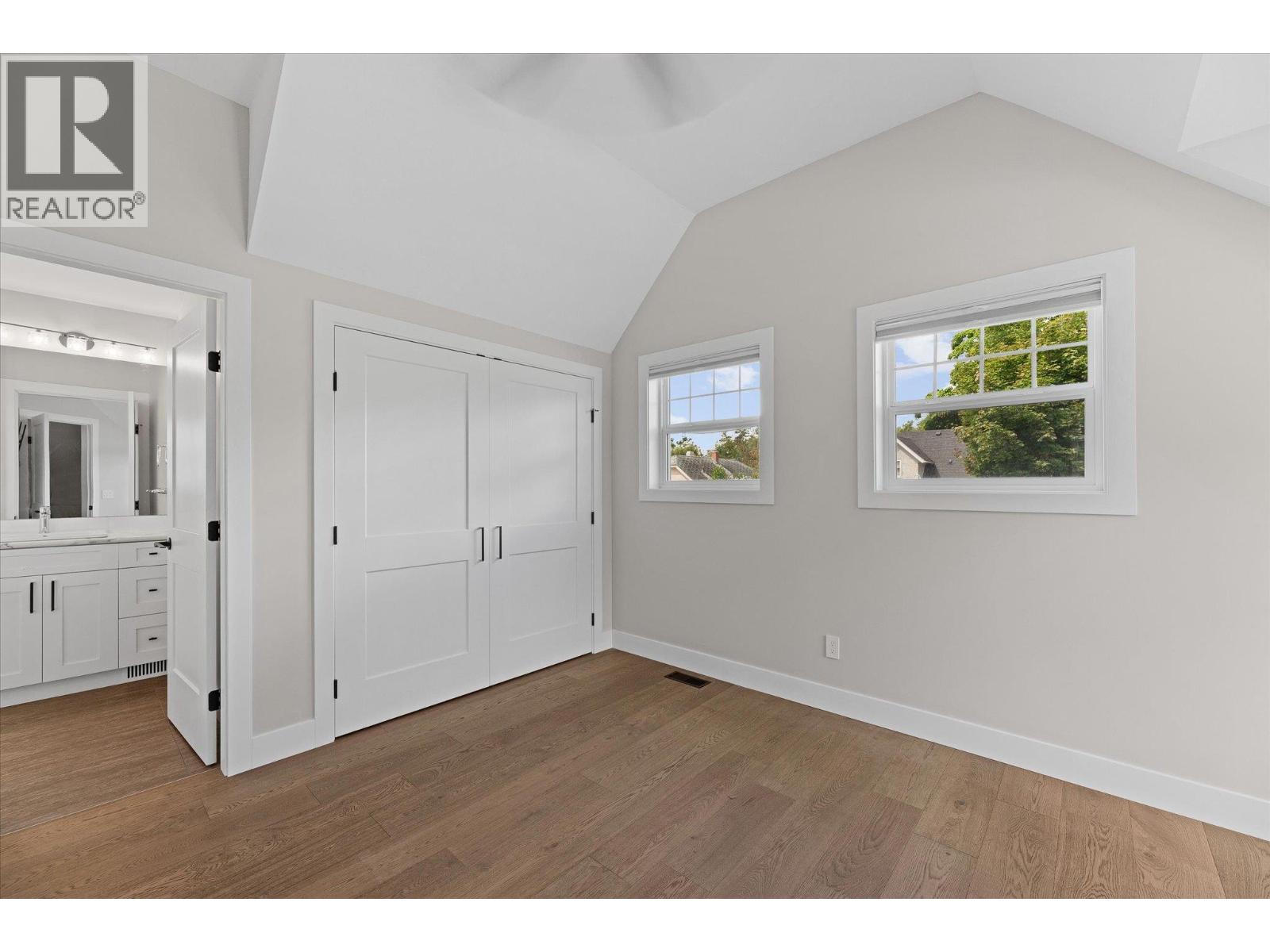 Photo 22 of 530 Rowcliffe Avenue, Kelowna BC