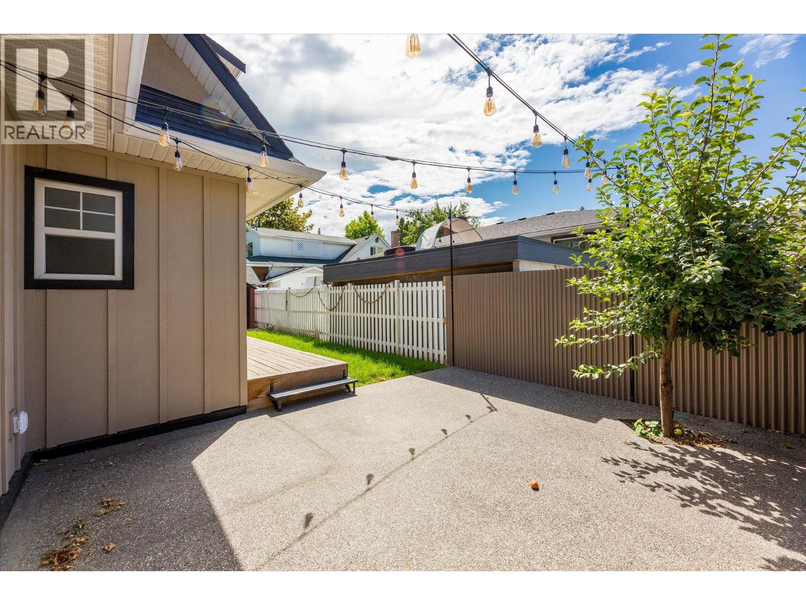 Photo 32 of 530 Rowcliffe Avenue, Kelowna BC