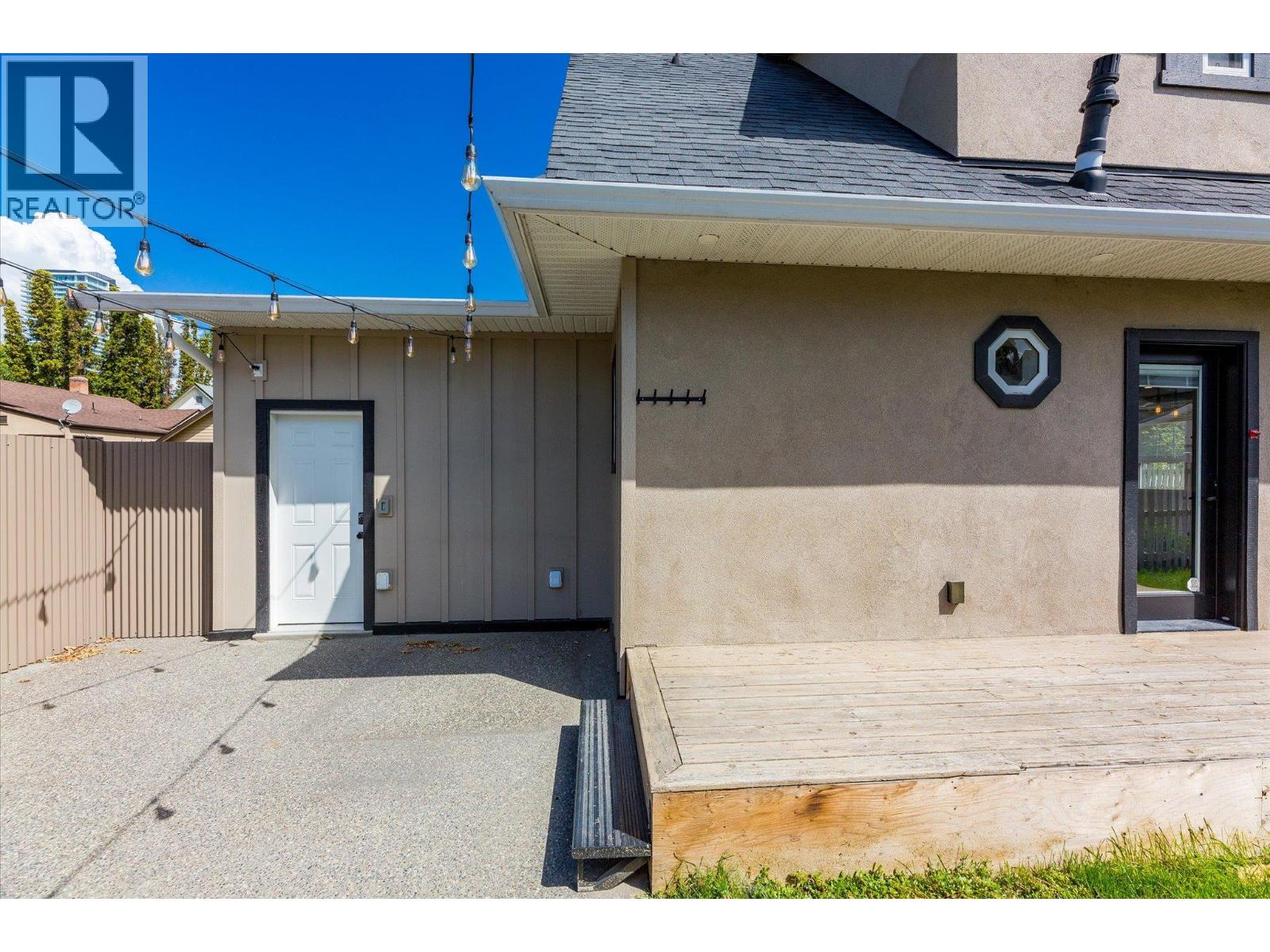 Photo 30 of 530 Rowcliffe Avenue, Kelowna BC