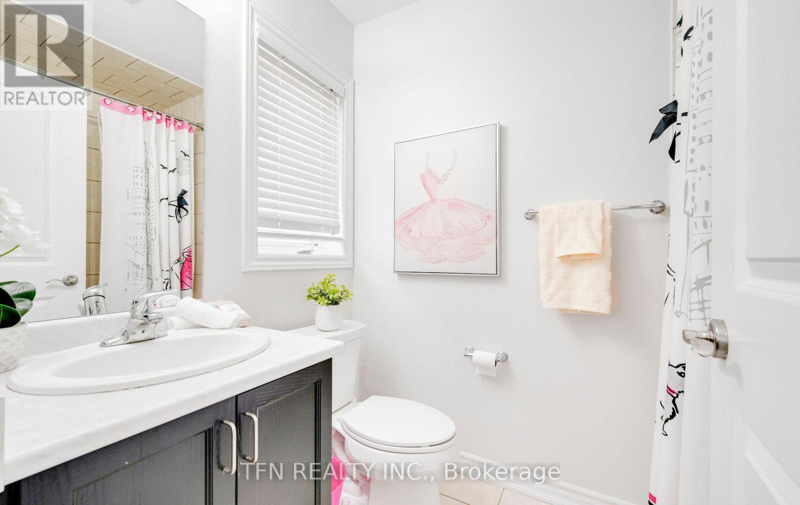Photo 22 of 46 Lola Crescent, Brampton ON