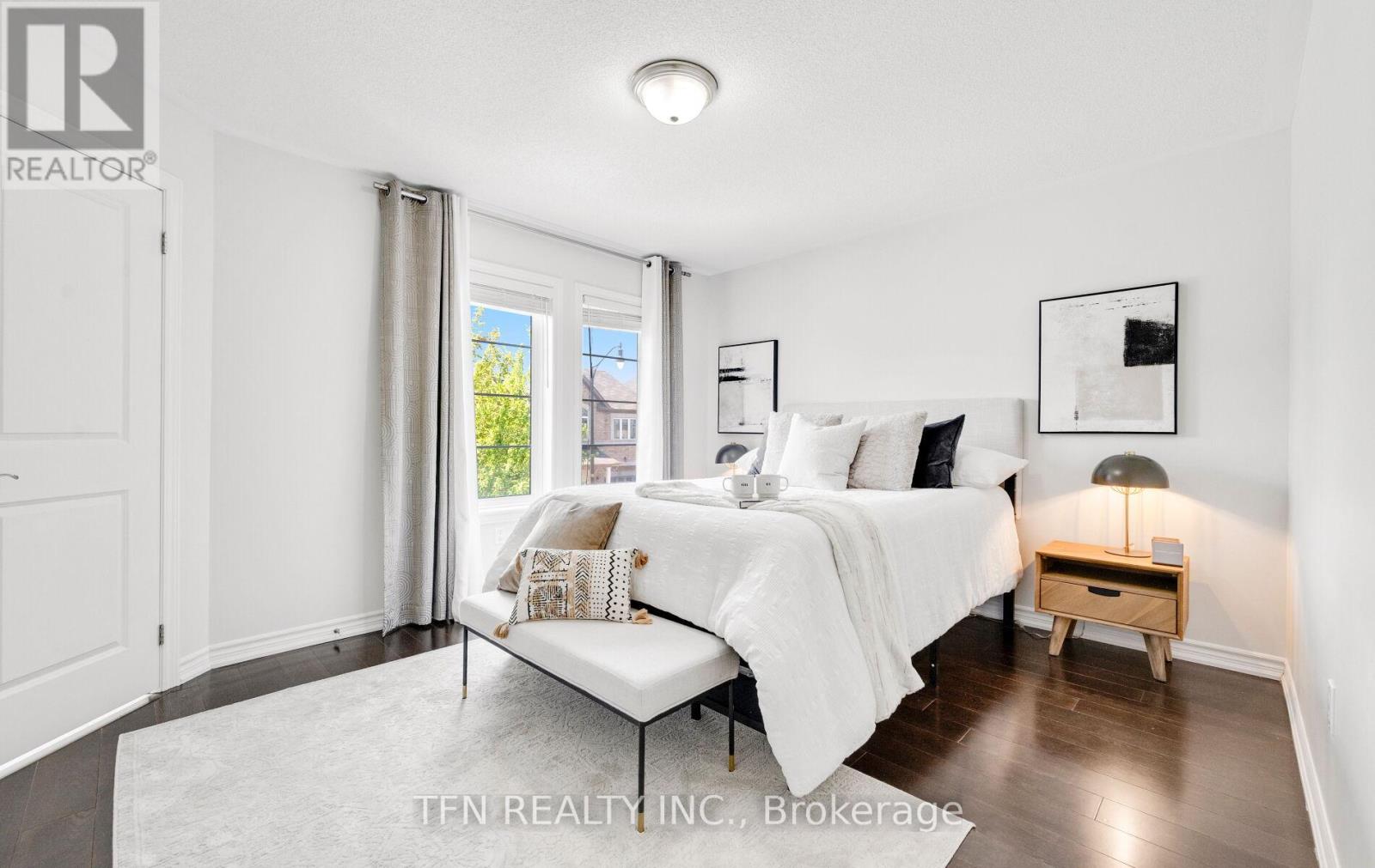 Photo 18 of 46 Lola Crescent, Brampton ON