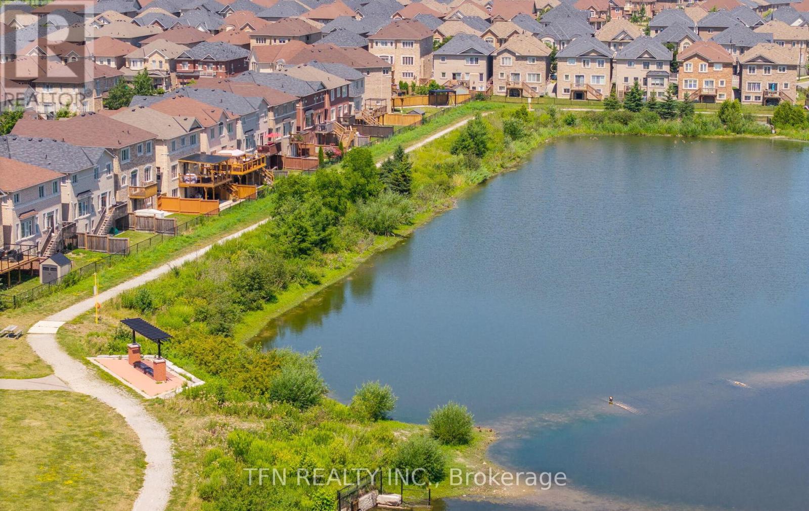 Photo 4 of 46 Lola Crescent, Brampton ON
