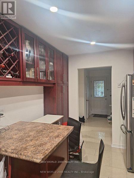 Photo 9 of 676 Galloway Crescent, Mississauga ON