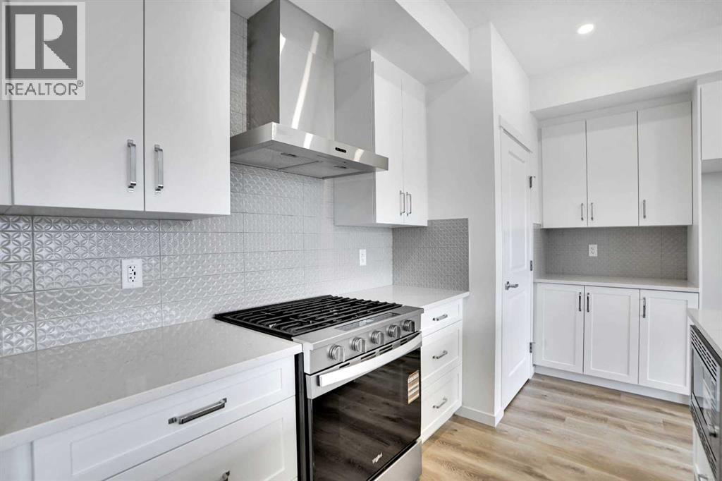 Photo 18 of 425 Magnolia Way Se, Calgary AB
